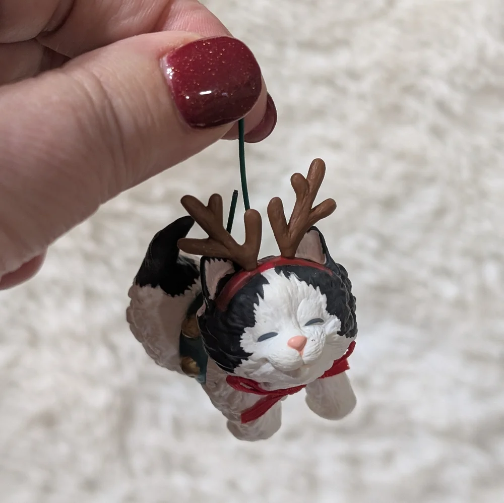 Vintage Hallmark 1998 Kitty Keepsake Ornament Purr-fect Little Deer